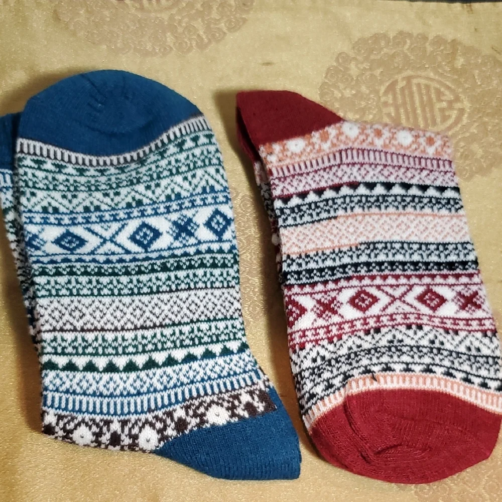 🦋NEW Patterned Blue and Red Socks